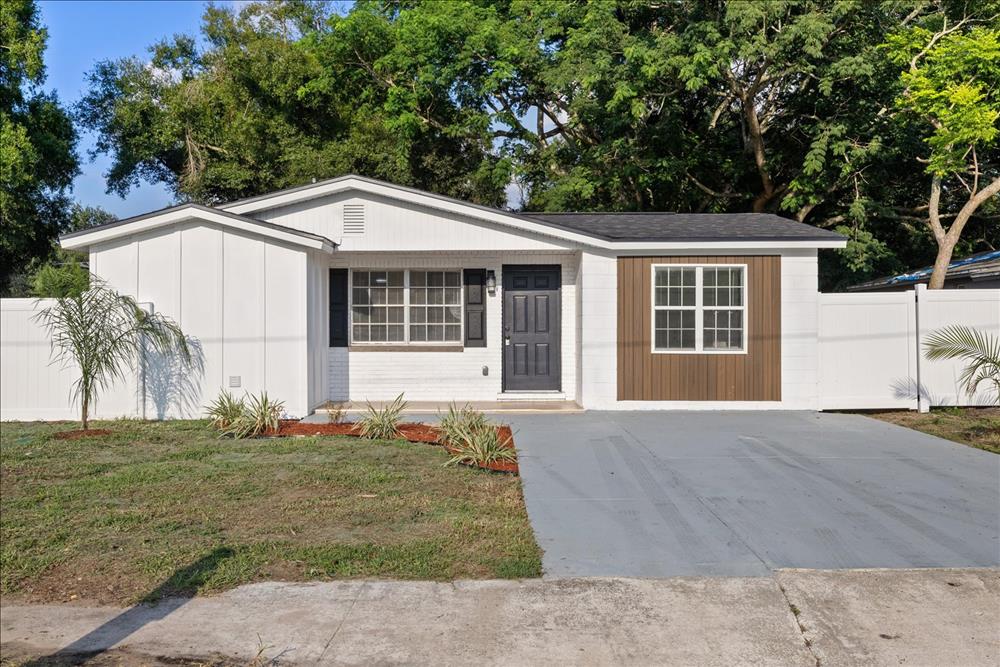 8711 River Forest Cir Tampa
