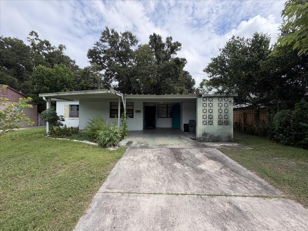 9513 N Dartmouth Ave Tampa