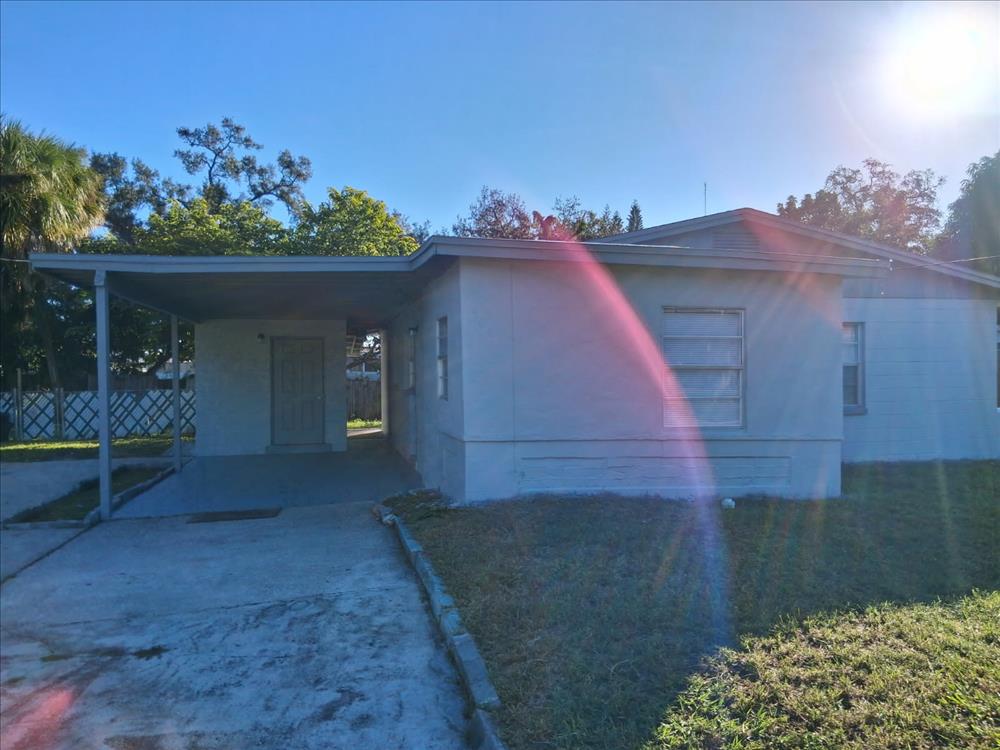 402 Flame Tree Rd Tampa